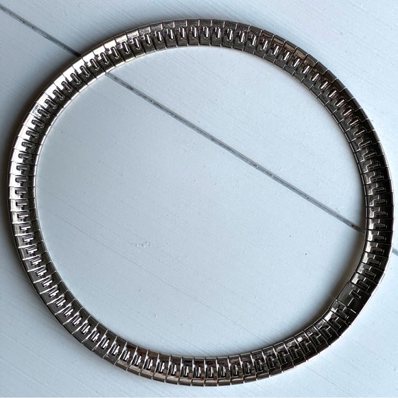VINTAGE | CHUNKY SILVER TONE OMEGA CHAIN PANEL COLLAR 5.5" Inner Diameter - Picture 10 of 12